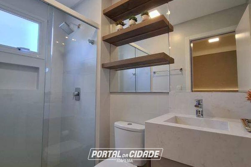 Apartamento para alugar - 142m&sup2; - Meia Praia