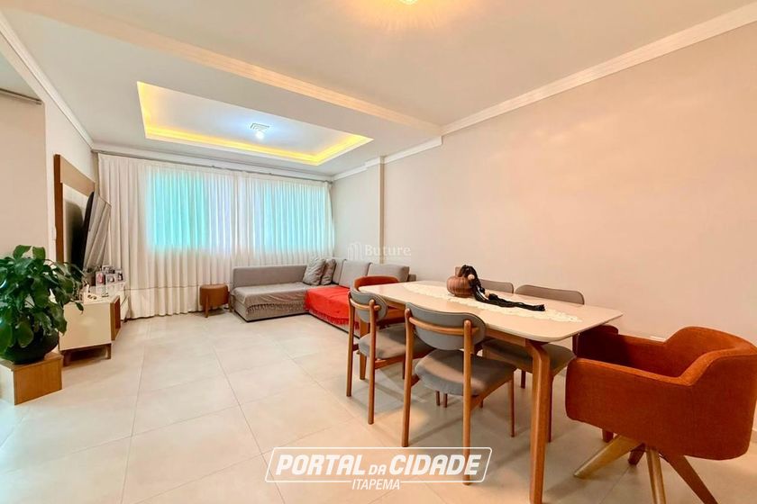 Apartamento &agrave; venda - 120m&sup2; - Meia Praia