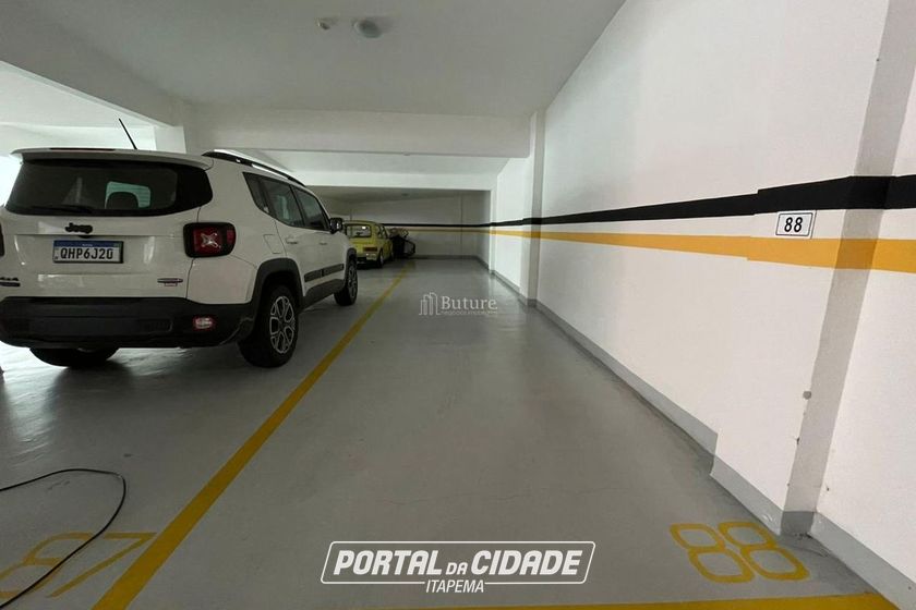 Apartamento &agrave; venda - 228m&sup2; - Meia Praia