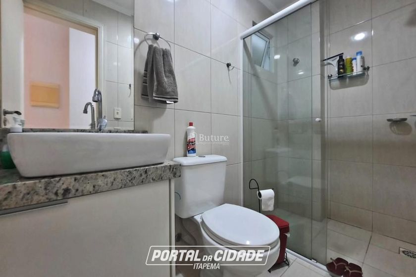 Apartamento &agrave; venda - 132m&sup2; - Meia Praia
