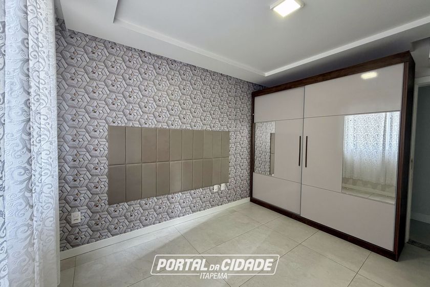 Apartamento &agrave; venda - 110m&sup2; - Meia Praia