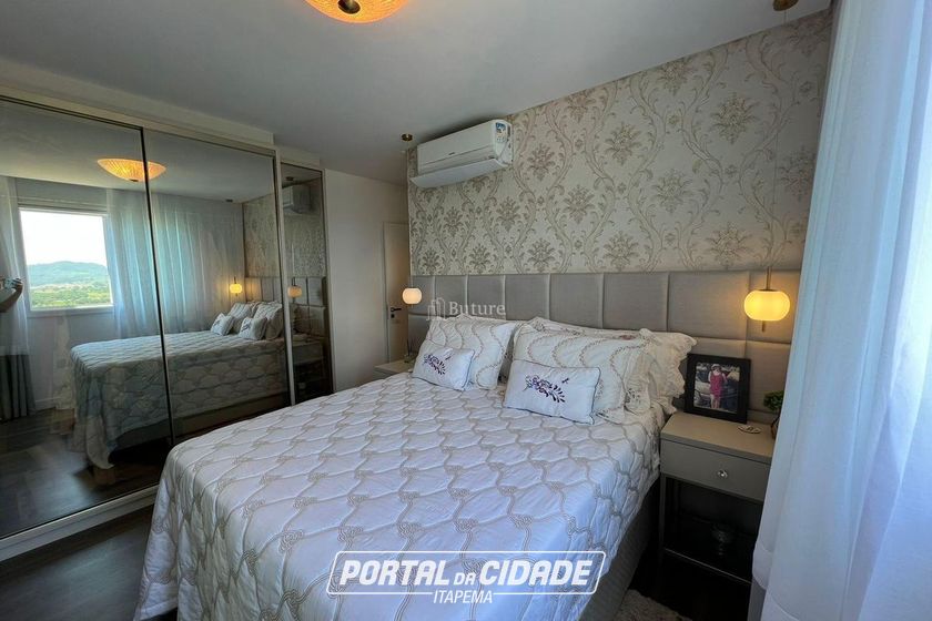 Apartamento &agrave; venda - 110m&sup2; - Meia Praia