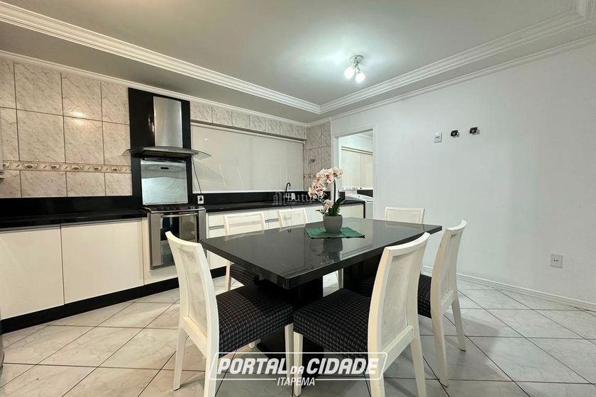 Apartamento &agrave; venda - 165m&sup2; - Centro