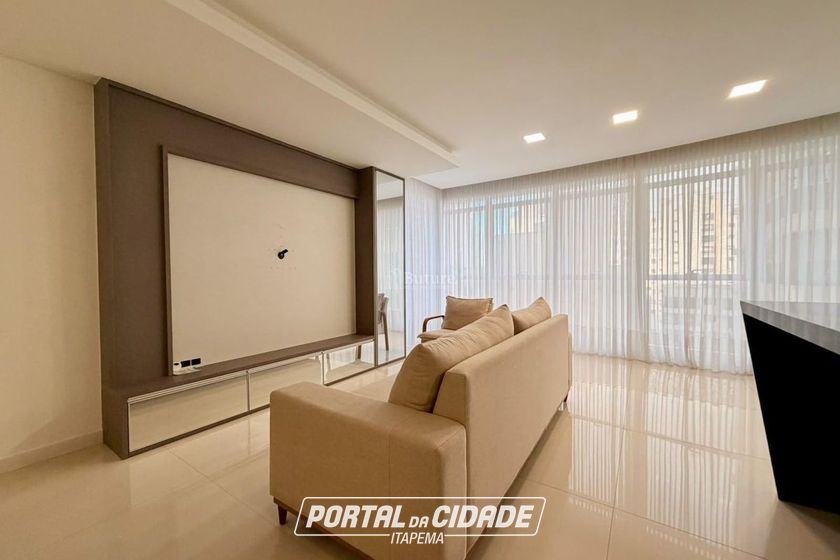 Apartamento &agrave; venda - 220m&sup2; - Meia Praia