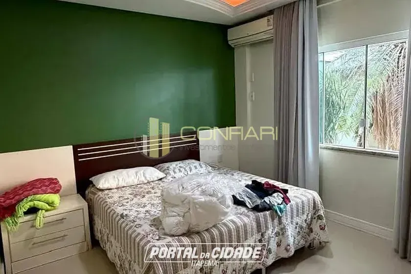 Casa para alugar - 300m&sup2; - Meia Praia