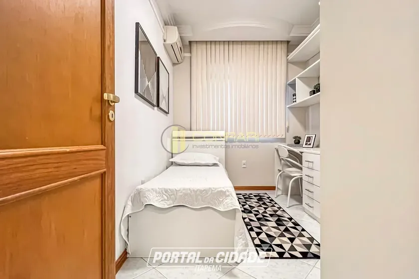 Apartamento &agrave; venda - 110m&sup2; - Meia Praia