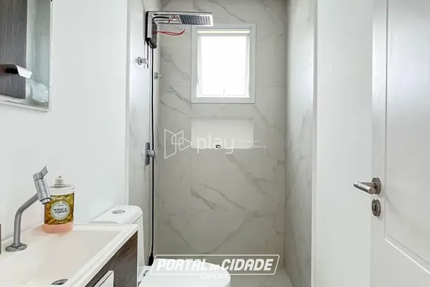Apartamento &agrave; venda - 160m&sup2; - Meia Praia