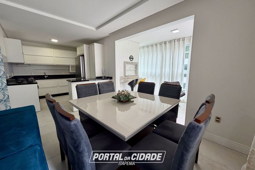 Apartamento &agrave; venda - 110m&sup2; - Meia Praia
