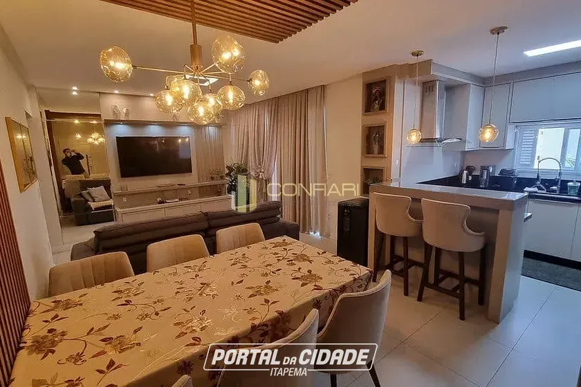 Apartamento &agrave; venda - 120m&sup2; - Meia Praia