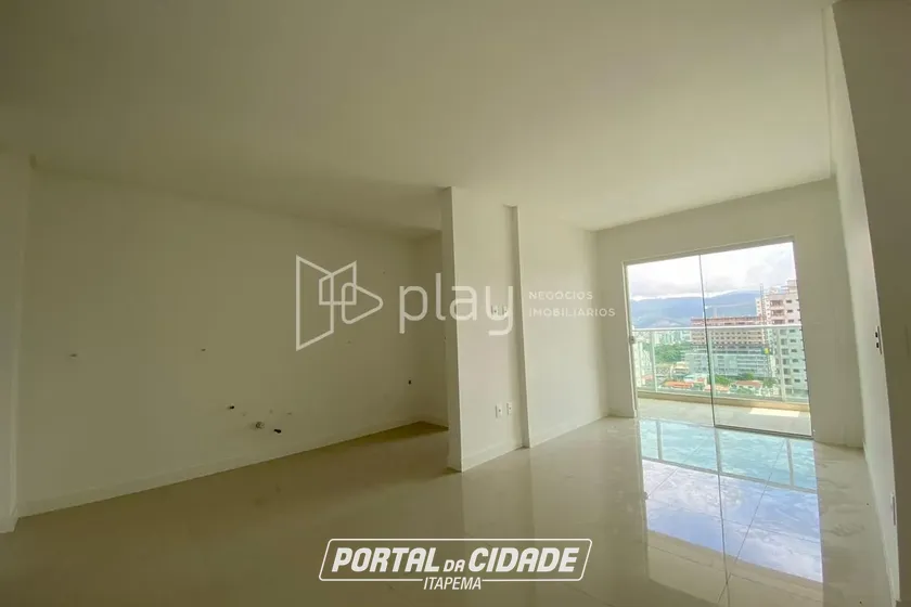 Apartamento &agrave; venda - 80m&sup2; - Meia Praia