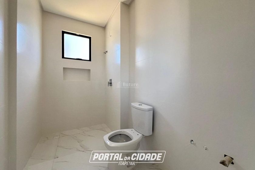 Apartamento &agrave; venda - 129m&sup2; - Meia Praia