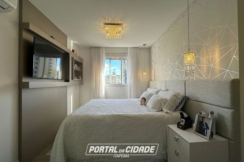 Apartamento &agrave; venda - 140m&sup2; - Meia Praia