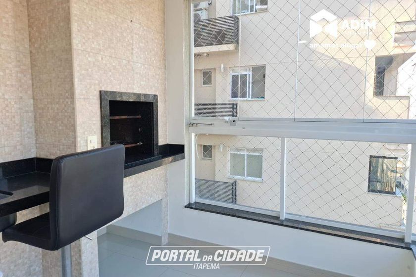 Apartamento para alugar - 135m&sup2; - Meia Praia