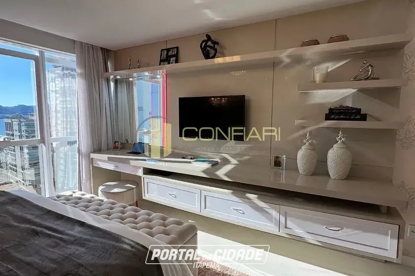 Apartamento &agrave; venda - 229m&sup2; - meia praia