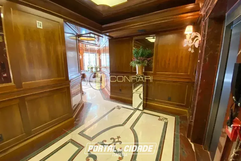Apartamento &agrave; venda - 185m&sup2; - MEIA Praia