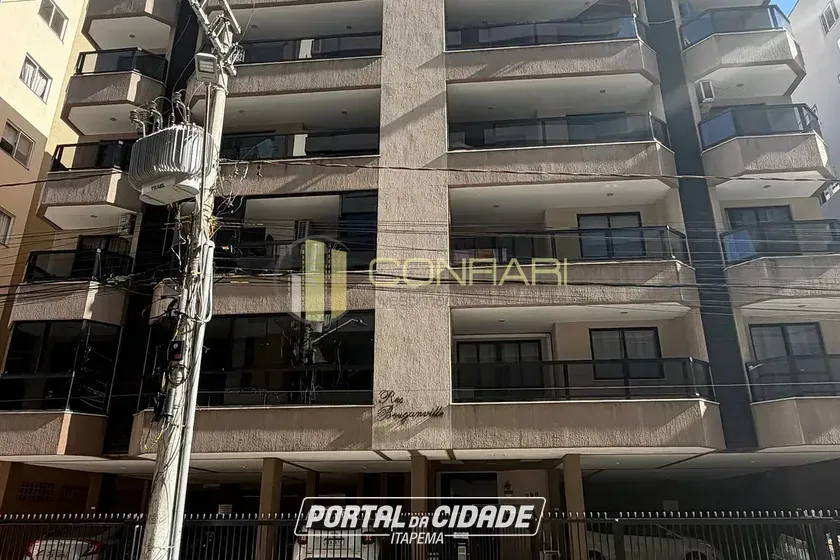 Apartamento &agrave; venda - 100m&sup2; - meia praia