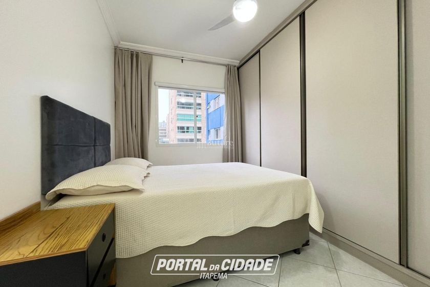 Apartamento &agrave; venda - 139m&sup2; - Meia Praia
