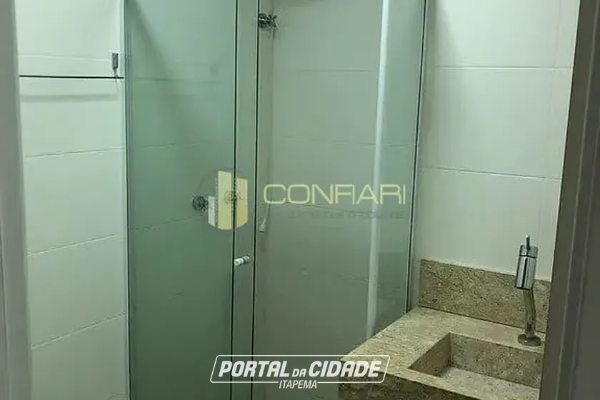 Apartamento &agrave; venda - 145m&sup2; - Meia Praia