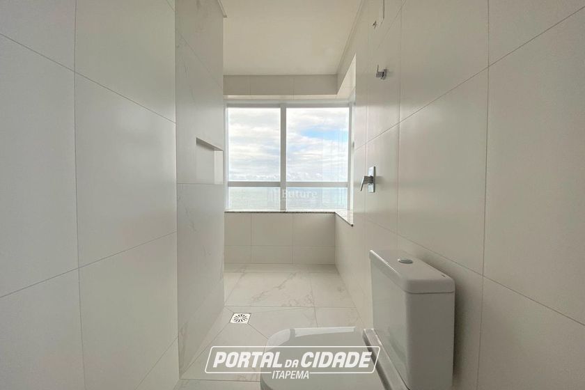 Apartamento &agrave; venda - 157m&sup2; - Meia Praia