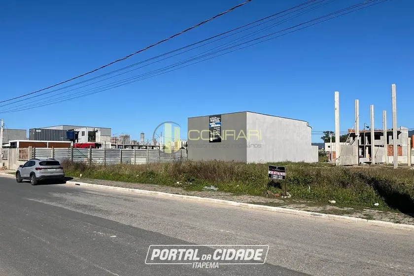 Terreno &agrave; venda - 200m&sup2; - Morretes