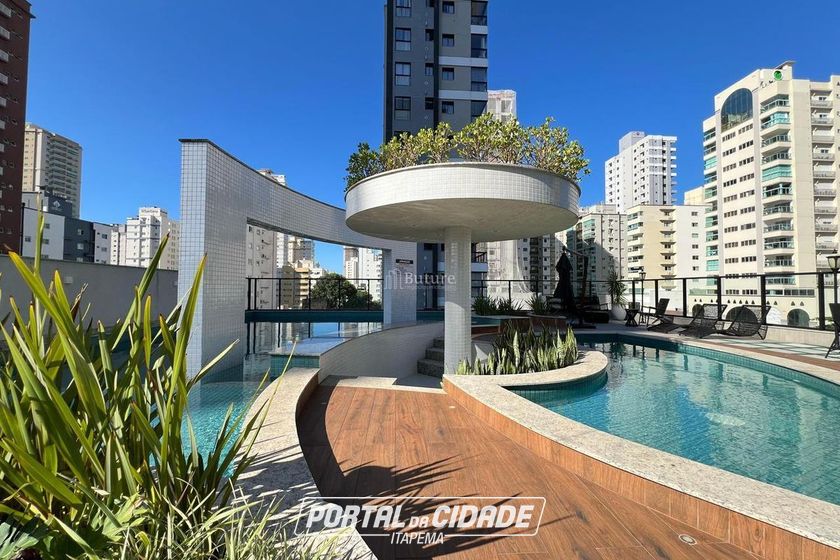 Apartamento &agrave; venda - 106m&sup2; - Meia Praia