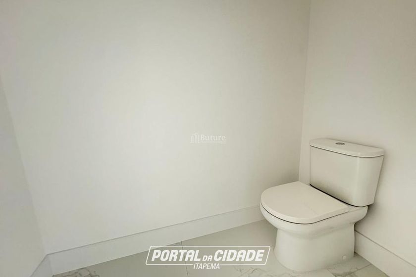 Apartamento &agrave; venda - 130m&sup2; - Meia Praia