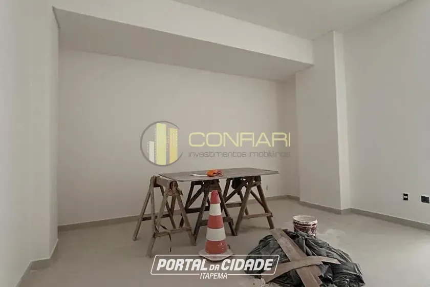 Sala Comercial &agrave; venda - 110m&sup2; - Meia Praia