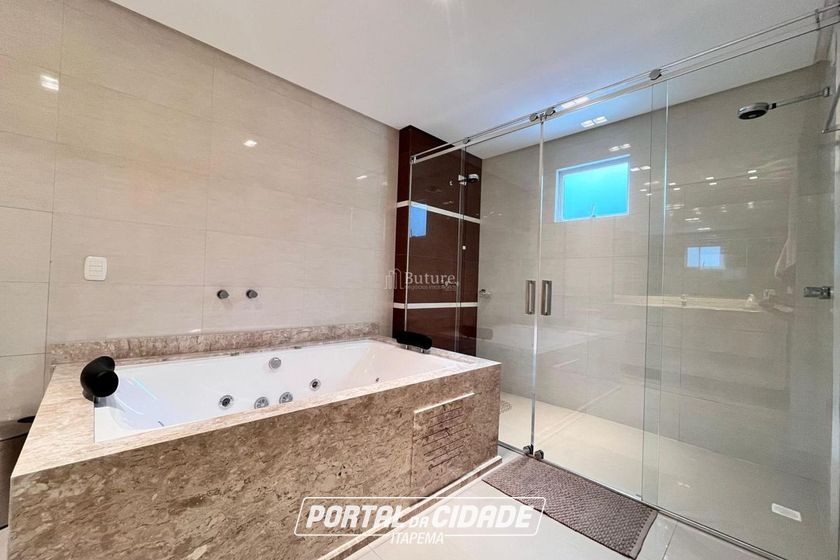 Apartamento &agrave; venda - 320m&sup2; - Meia Praia