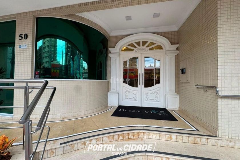 Apartamento &agrave; venda - 180m&sup2; - Meia Praia
