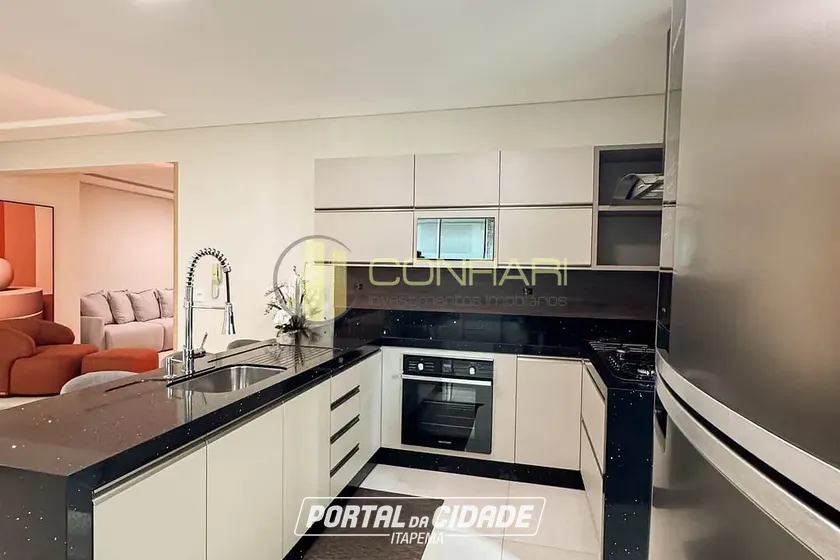 Apartamento &agrave; venda - 185m&sup2; - MEIA PRAIA