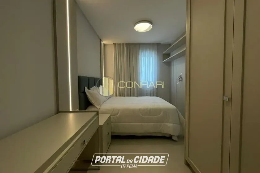 Apartamento &agrave; venda - 136m&sup2; - Meia praia