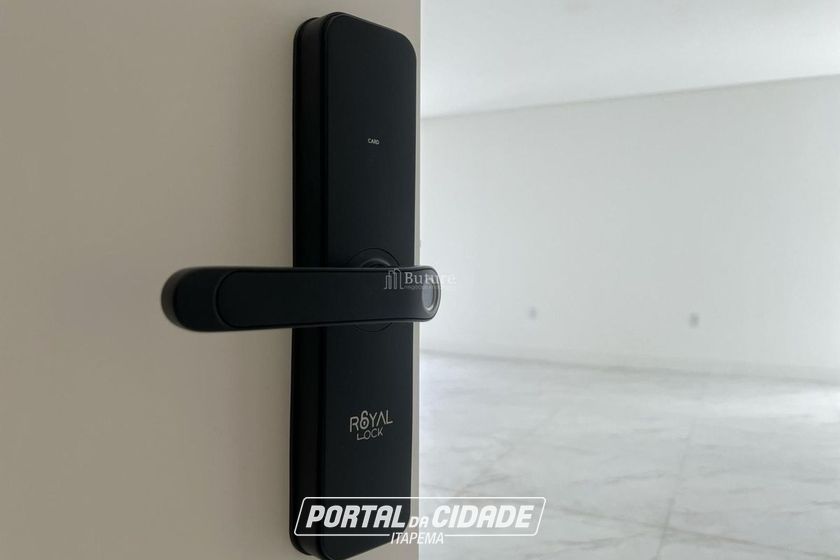 Apartamento &agrave; venda - 129m&sup2; - Meia Praia