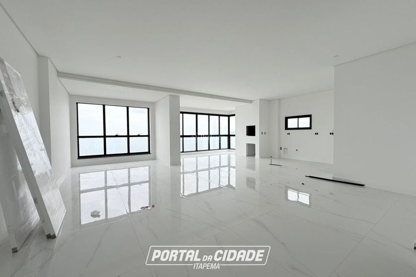 Apartamento &agrave; venda - 190m&sup2; - Meia Praia
