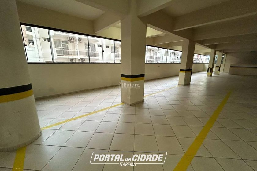Apartamento &agrave; venda - 159m&sup2; - Meia Praia