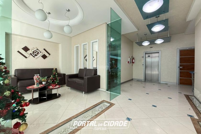 Apartamento &agrave; venda - 107m&sup2; - Meia Praia