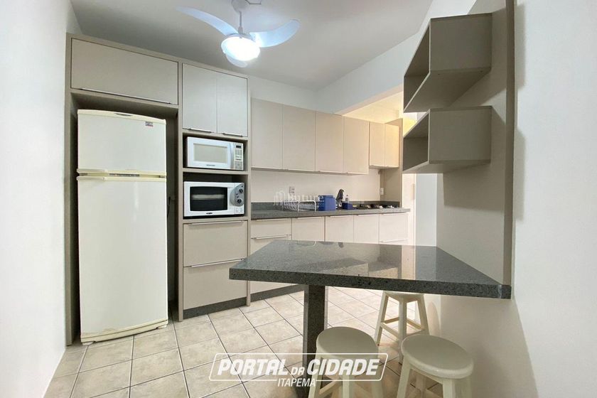 Apartamento &agrave; venda - 110m&sup2; - Meia Praia
