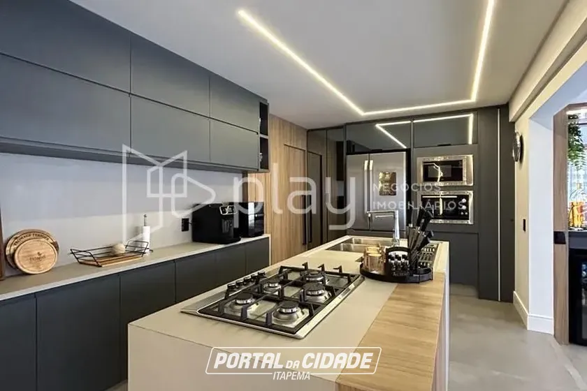 Apartamento &agrave; venda - 163m&sup2; - Meia Praia