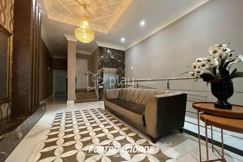 Apartamento &agrave; venda - 133m&sup2; - Meia Praia