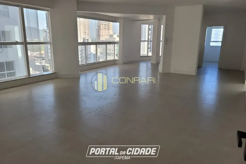 Apartamento &agrave; venda - 149m&sup2; - meia praia