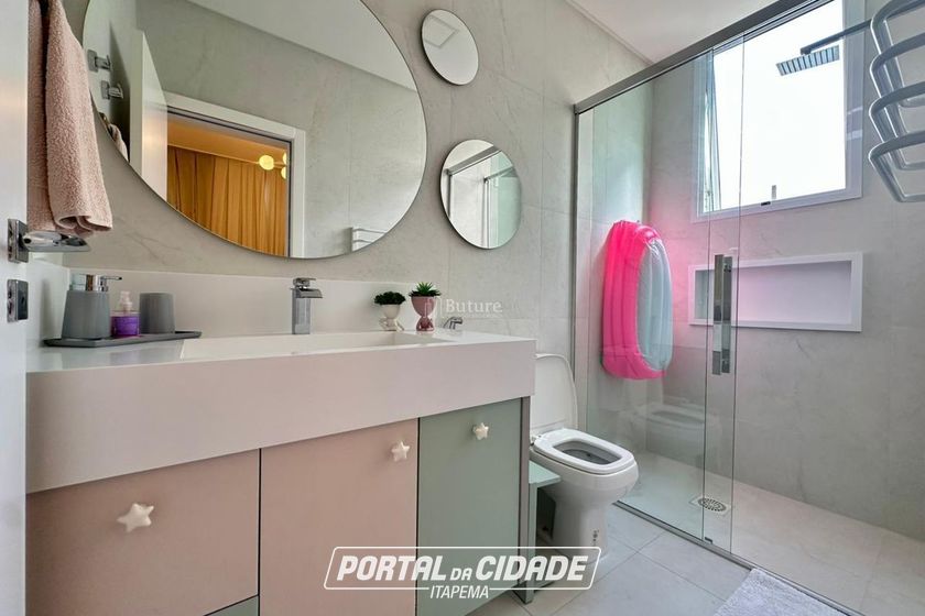 Apartamento &agrave; venda - 190m&sup2; - Meia Praia