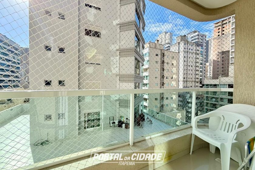 Apartamento &agrave; venda - 150m&sup2; - Meia Praia