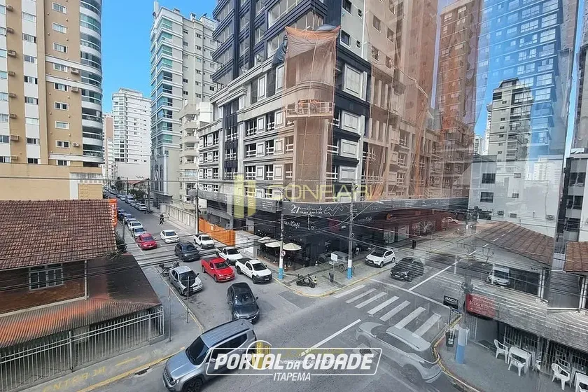 Apartamento &agrave; venda - 110m&sup2; - Meia Praia