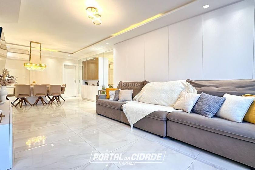 Apartamento &agrave; venda - 195m&sup2; - Meia Praia