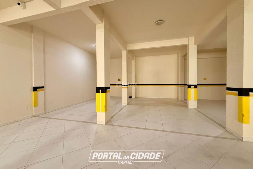 Apartamento &agrave; venda - 85m&sup2; - Meia Praia