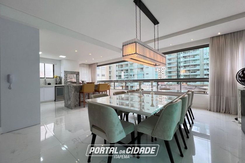 Apartamento &agrave; venda - 198m&sup2; - Meia Praia