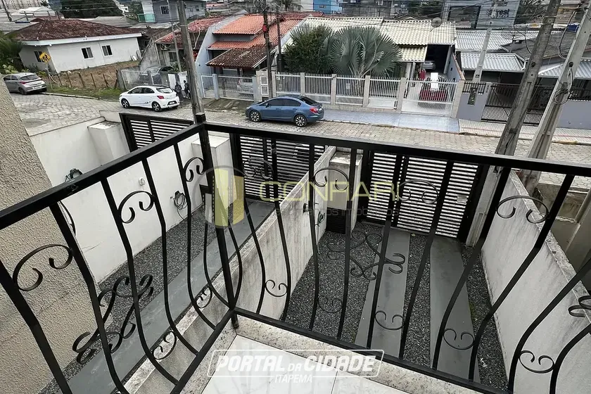 Sobrado para alugar - 92m&sup2; - Morretes