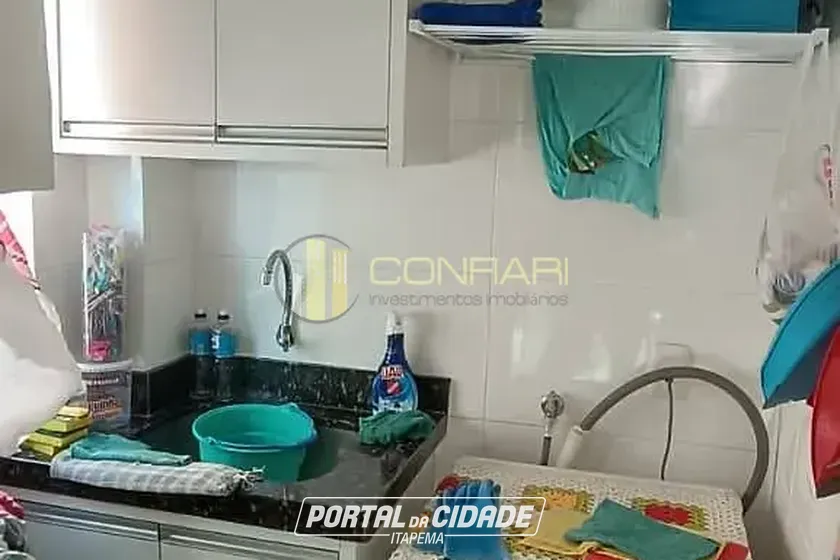 Apartamento &agrave; venda - 70m&sup2; - meia praia