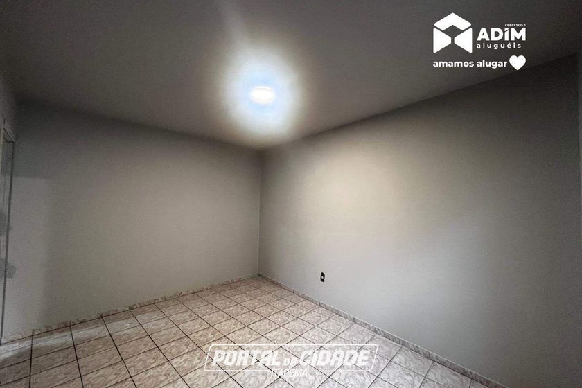 Casa para alugar - 211m&sup2; - Centro