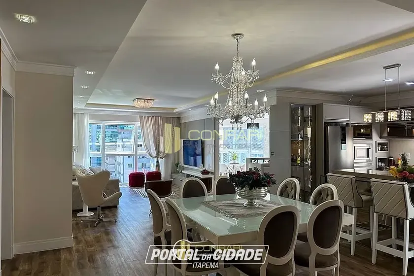 Apartamento &agrave; venda - 213m&sup2; - Meia Praia