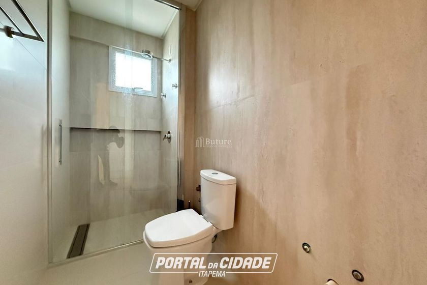 Apartamento &agrave; venda - 213m&sup2; - Meia Praia